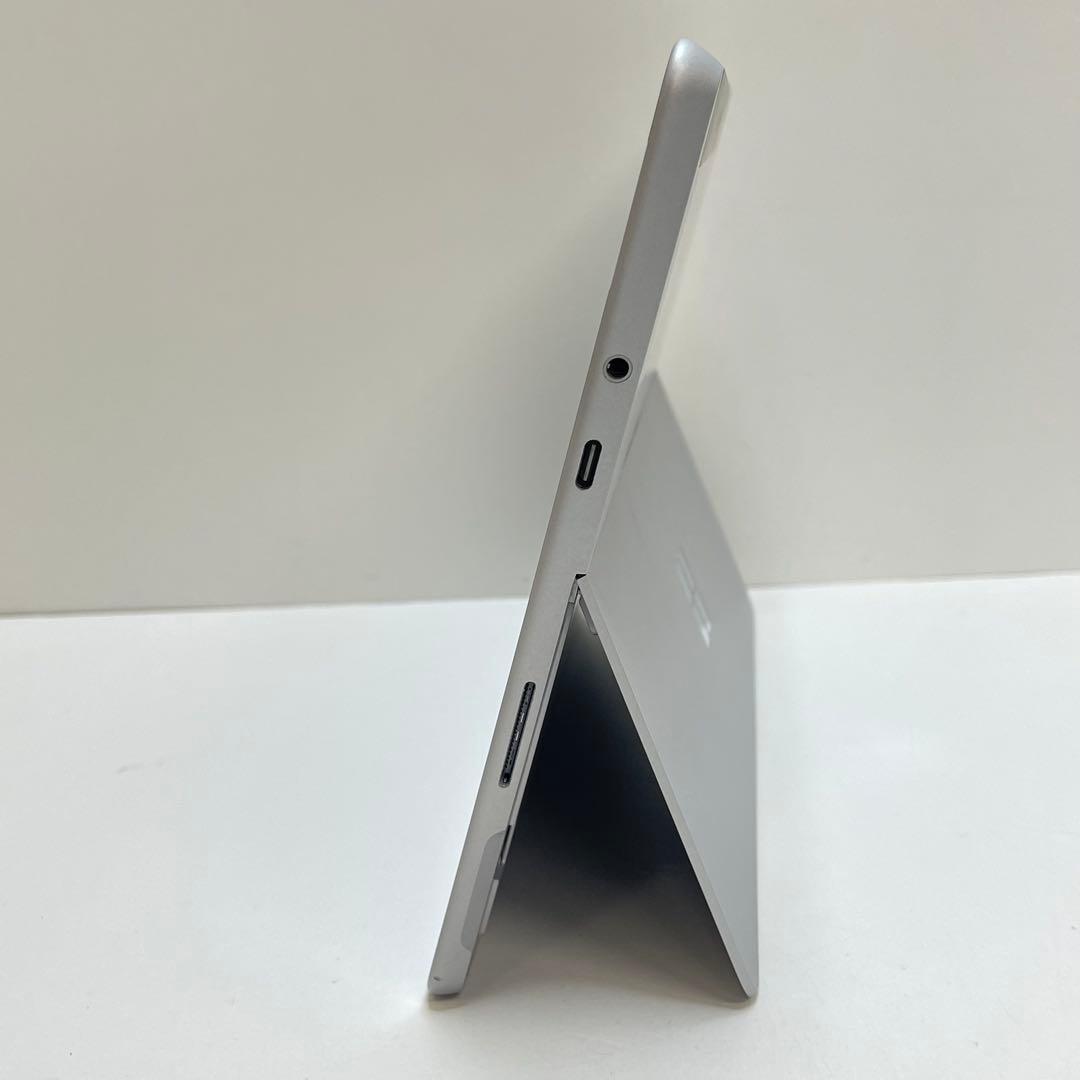 #058 Microsoft Surface Go (モデル1824) 8GB