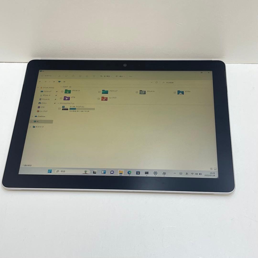 #058 Microsoft Surface Go (モデル1824) 8GB