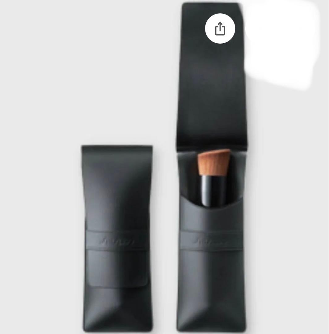 CHANEL ULTRA LE TEINT リキッドファンデーション