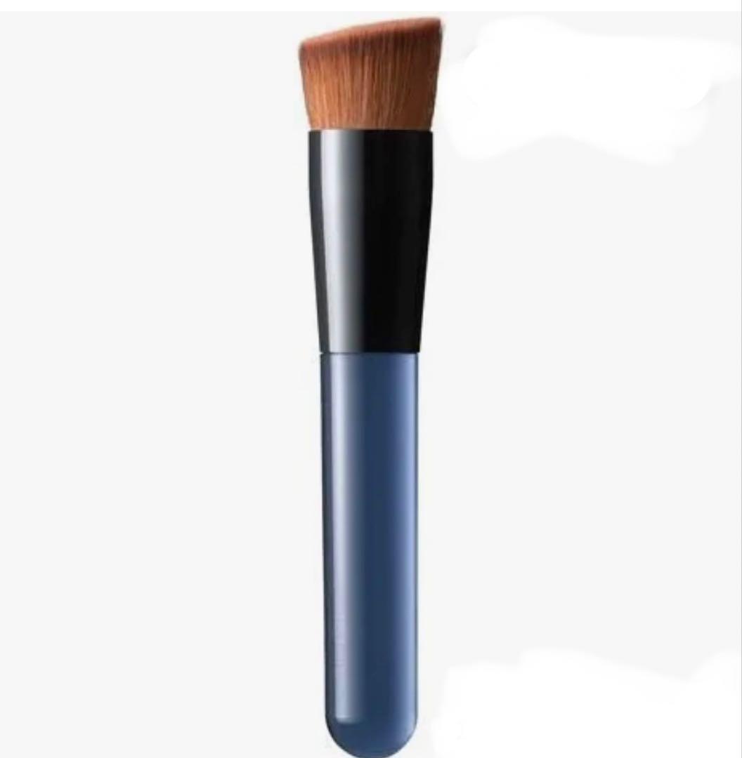 CHANEL ULTRA LE TEINT リキッドファンデーション
