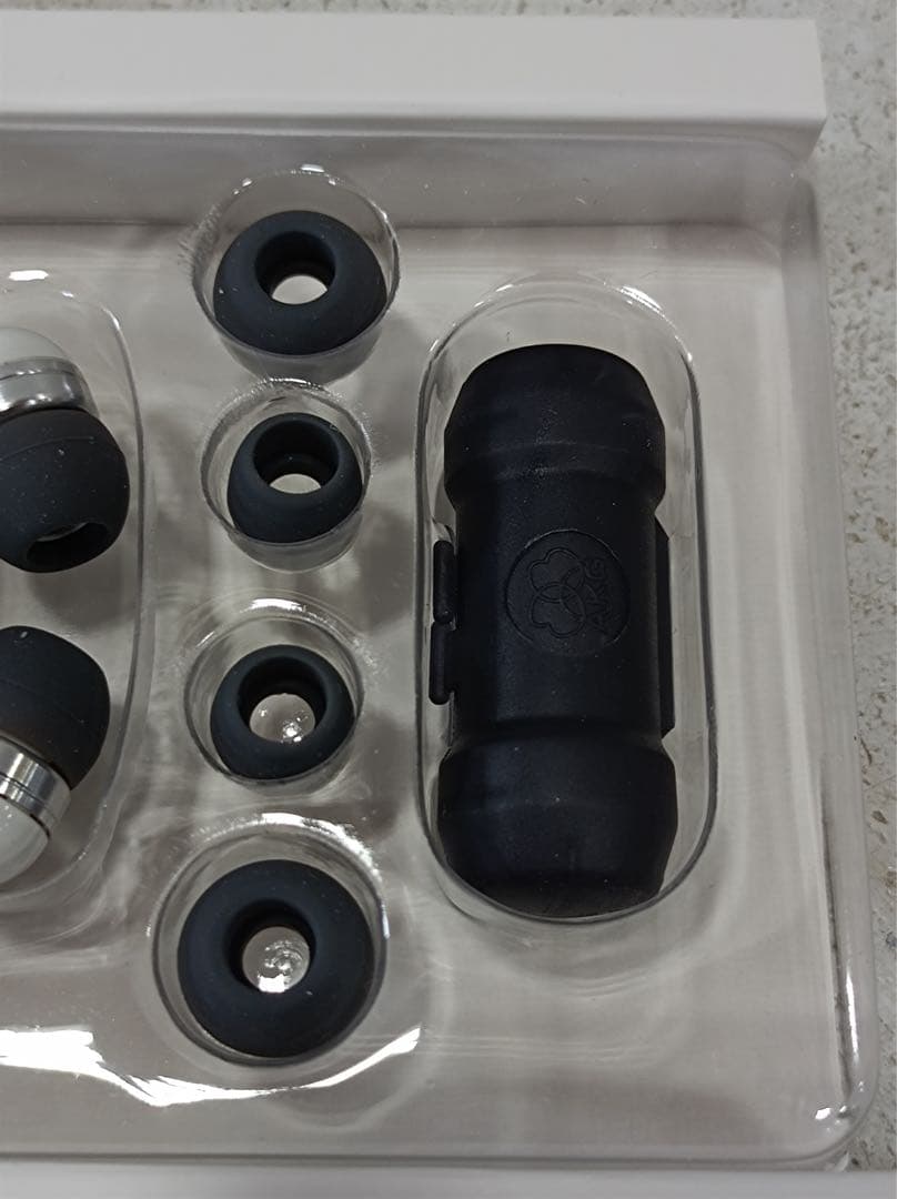八7125【未使用品】 AKG イヤホン K 324 P