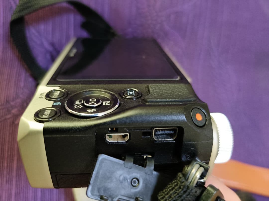 【SDカード付・動確済・美品】OLYMPUS SH-1 STYLUS おまけ付き