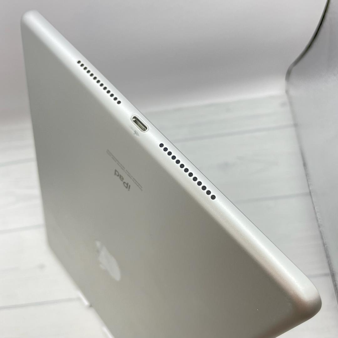 【お値打ちセット】iPad 第8世代 保護フィルム＋キーボードケース＋ペンシル