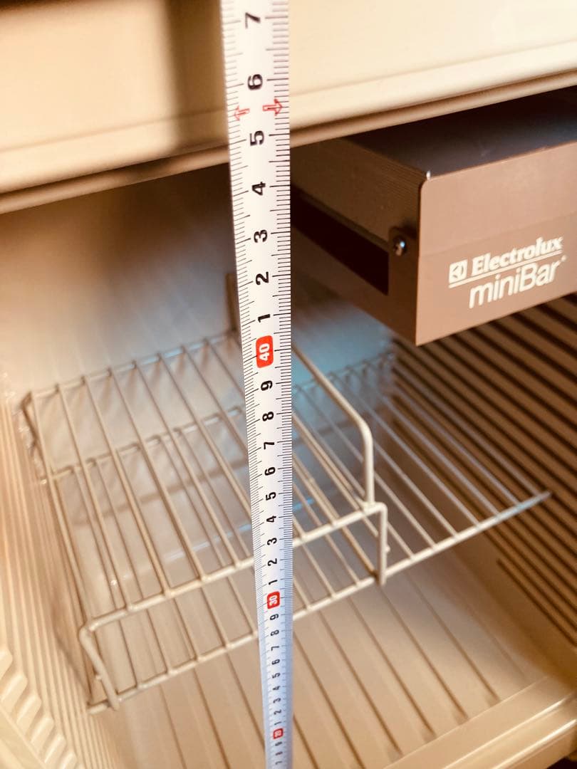 引取り限定　エレクトロラックス Electroluxのミニバー 小型冷蔵庫