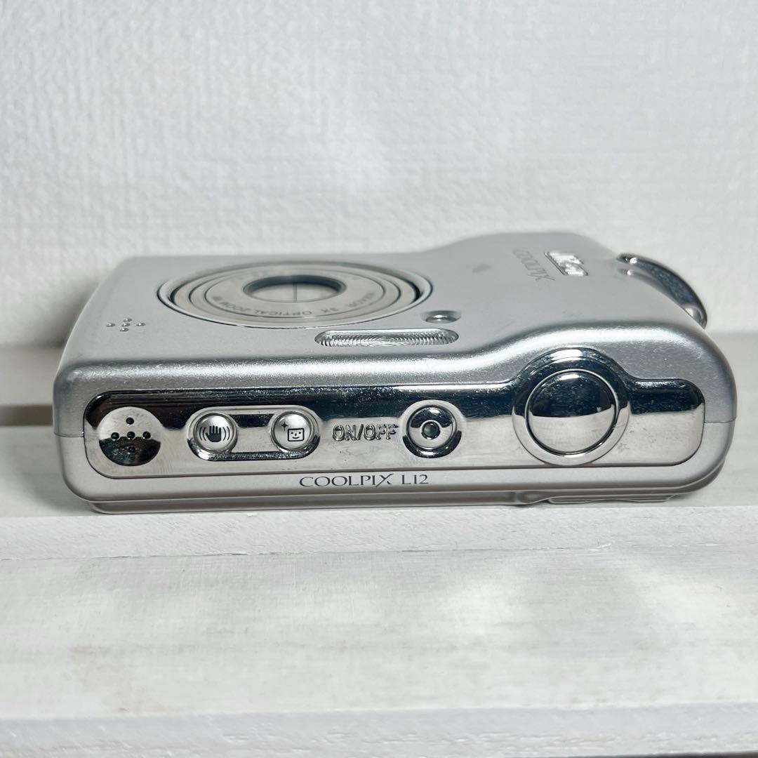 Nikon COOLPIX L12 シルバー デジカメ　単3電池式