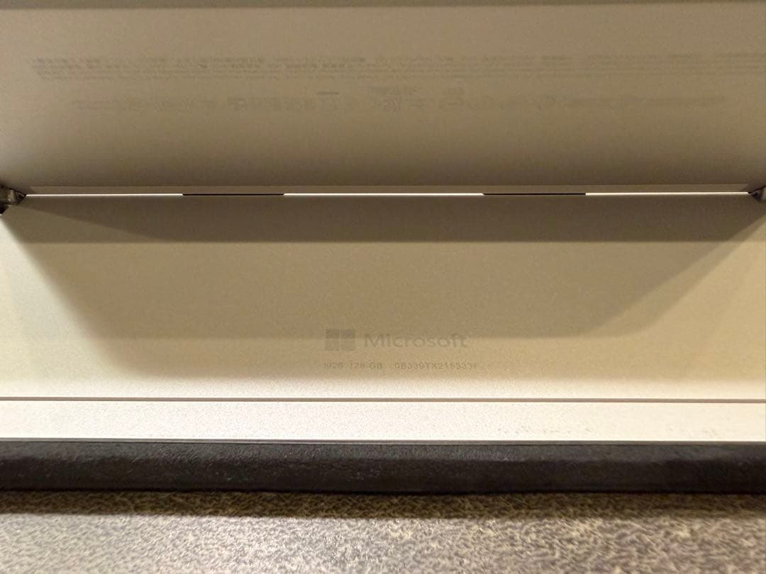 Surface Go 3 officeなし