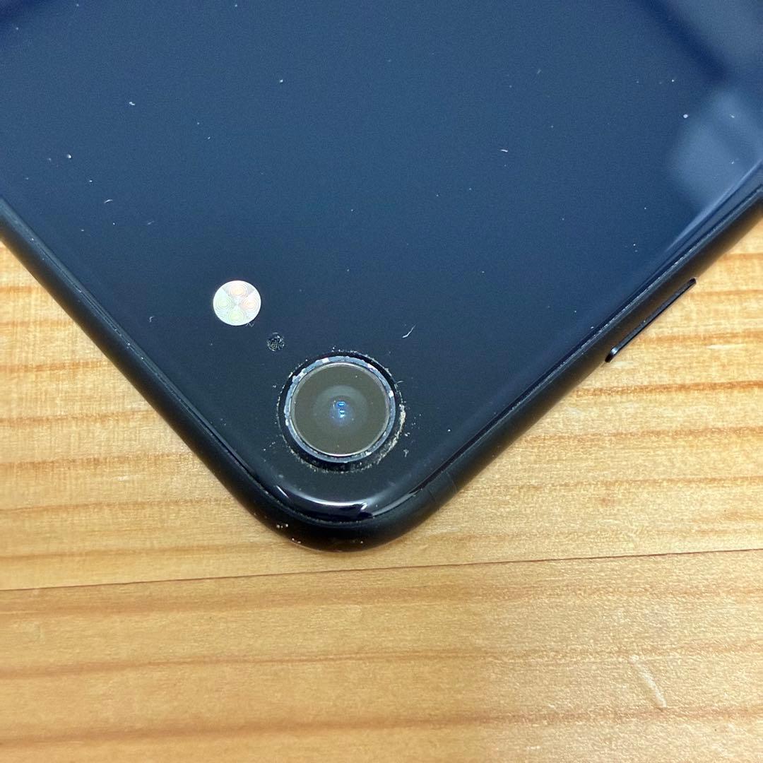 yy17700c バッテリー新品　iPhoneSE第3世代64GB SIMフリー