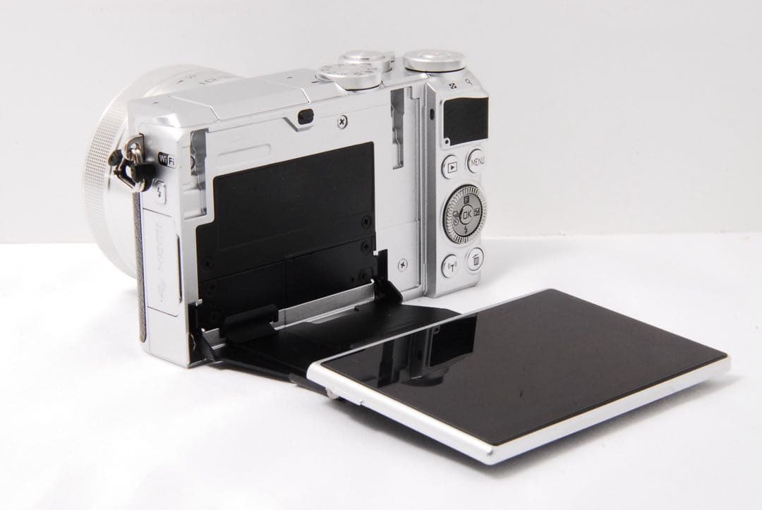 【美品】Nikon1 ニコン J5 標準レンズキット ミラーレス Wi-Fi