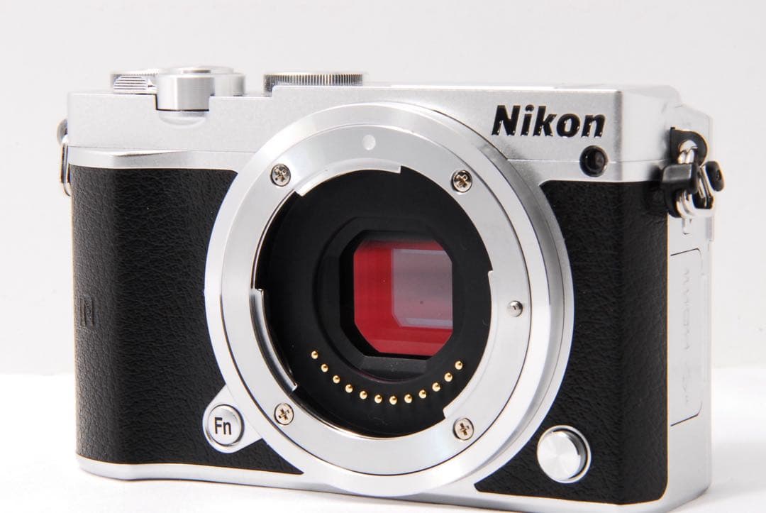 【美品】Nikon1 ニコン J5 標準レンズキット ミラーレス Wi-Fi