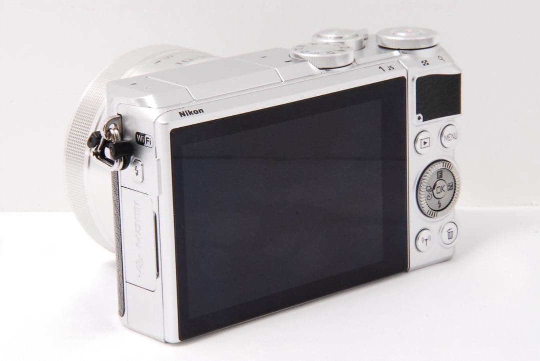 【美品】Nikon1 ニコン J5 標準レンズキット ミラーレス Wi-Fi