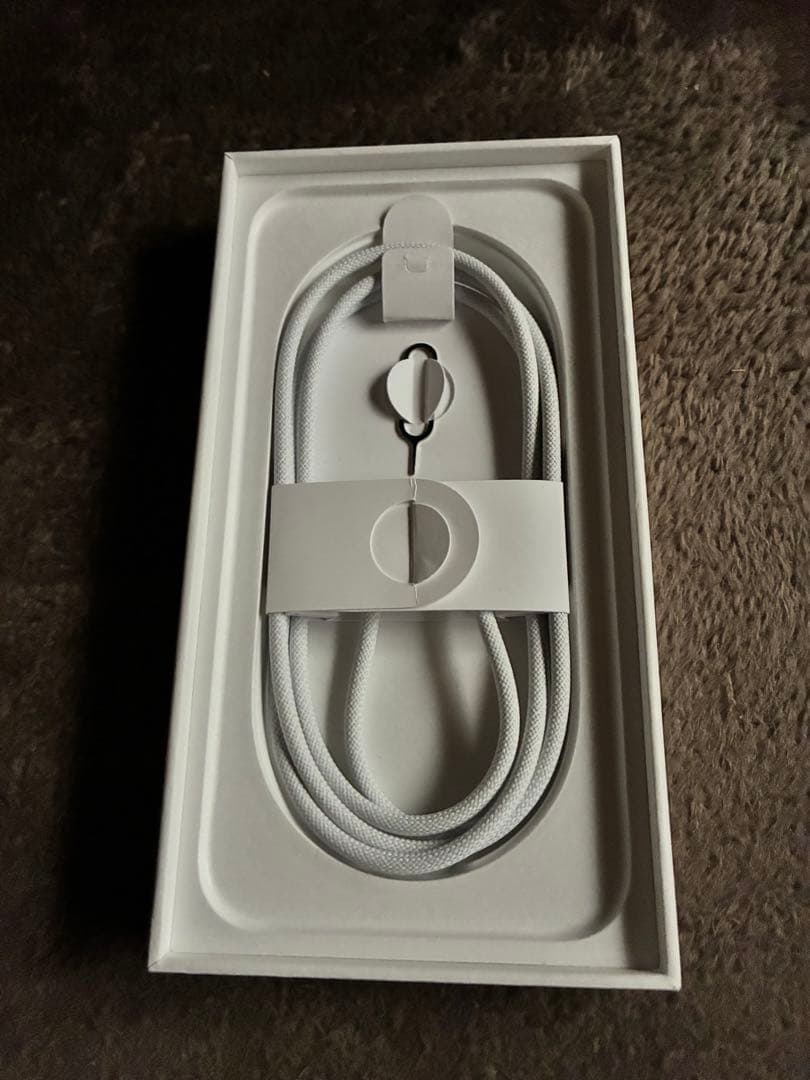 Apple iPhone 16e 訳あり