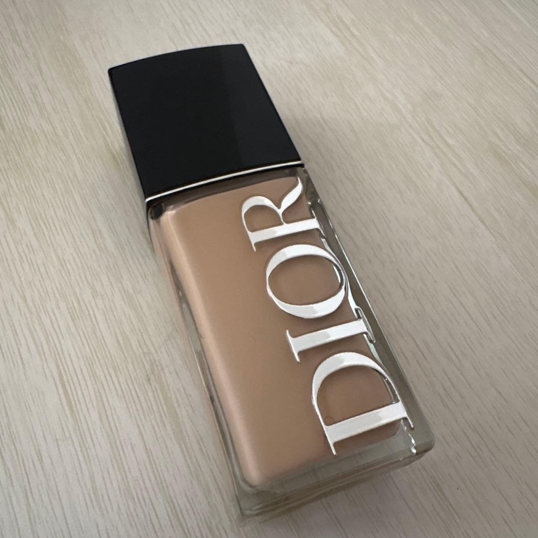 Dior Forever Skin Glow 1N ニュートラル 30ml