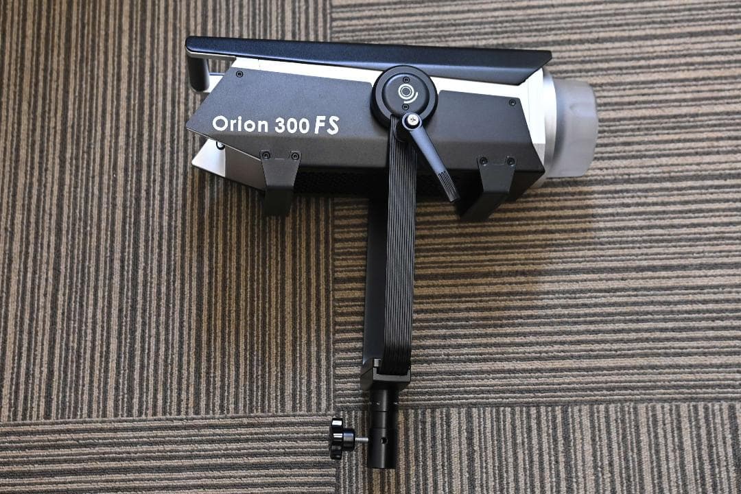その他 Prolycht Orion 300FS + Fresnel lens kit