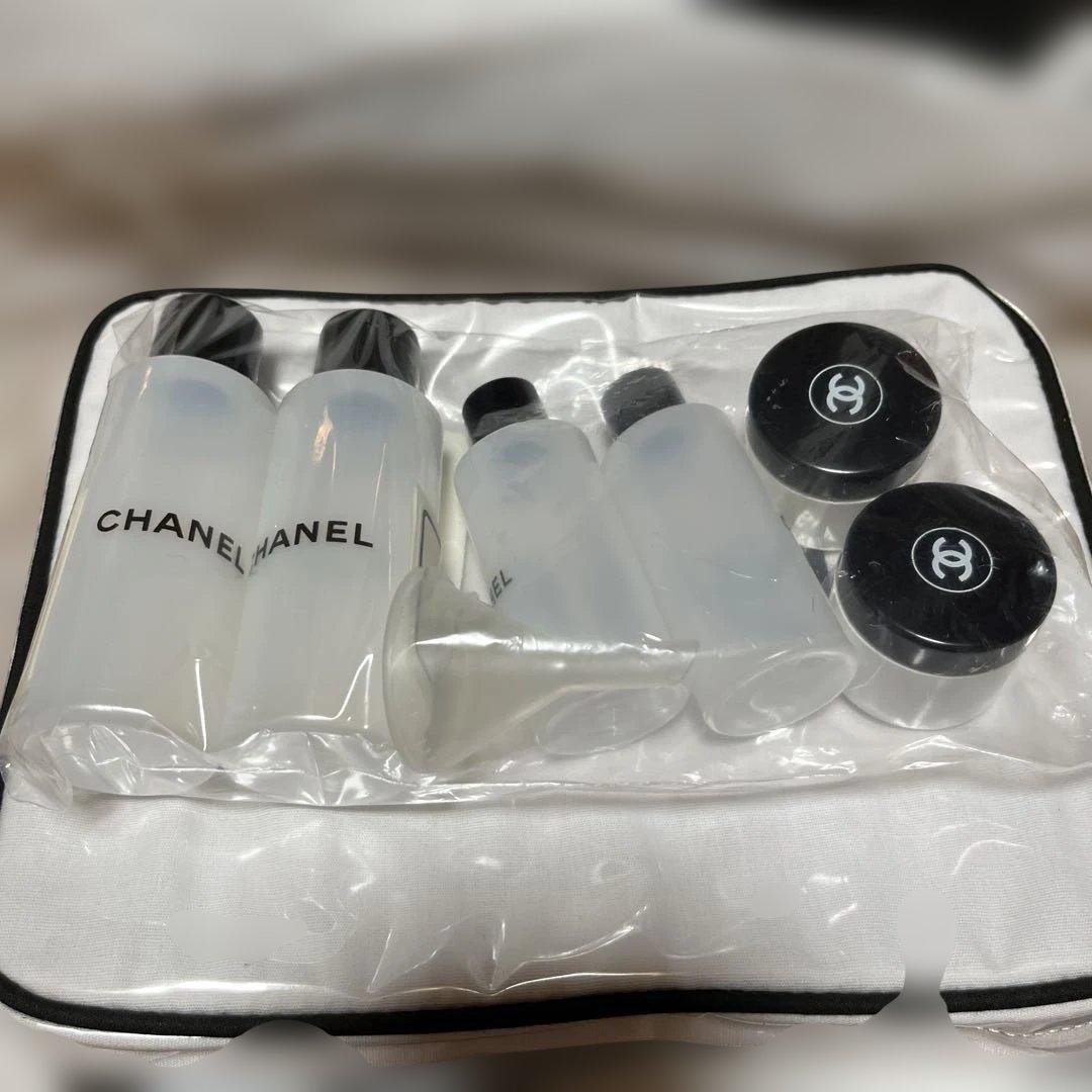 CHANEL ポーチ&トラベル用詰め替え容器セット