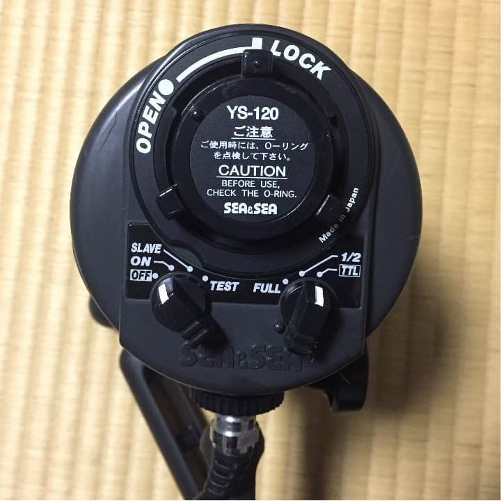 シーアンドシー 水中ストロボ