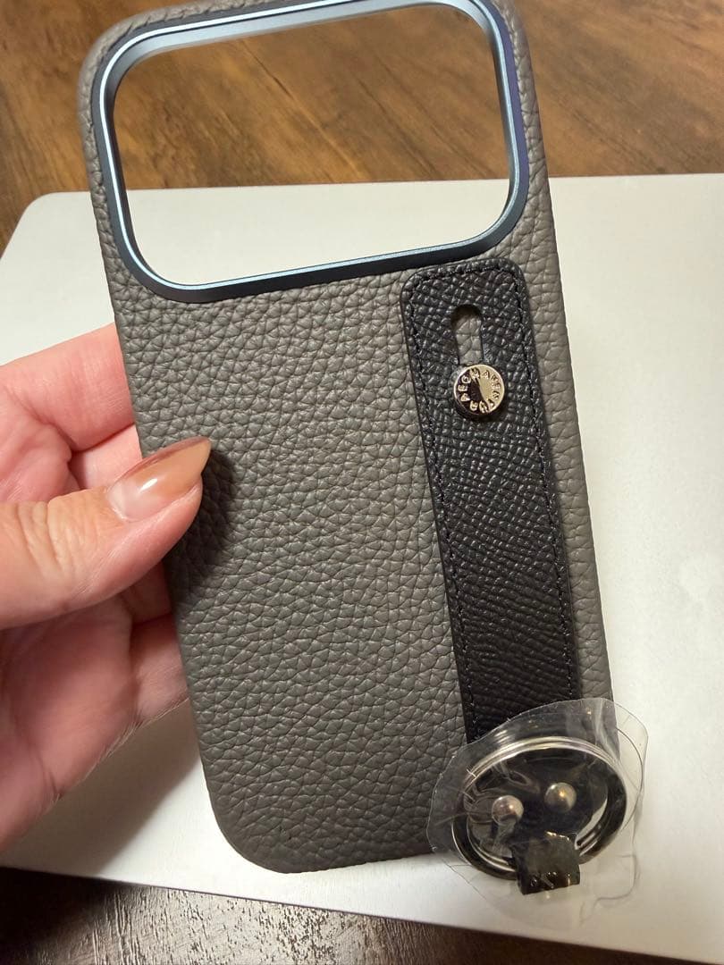 【早い者勝ち♡】iPhone17pro専用 バックカバーケース シュリンクレザー