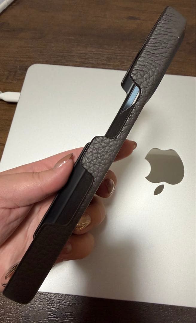 【早い者勝ち♡】iPhone17pro専用 バックカバーケース シュリンクレザー