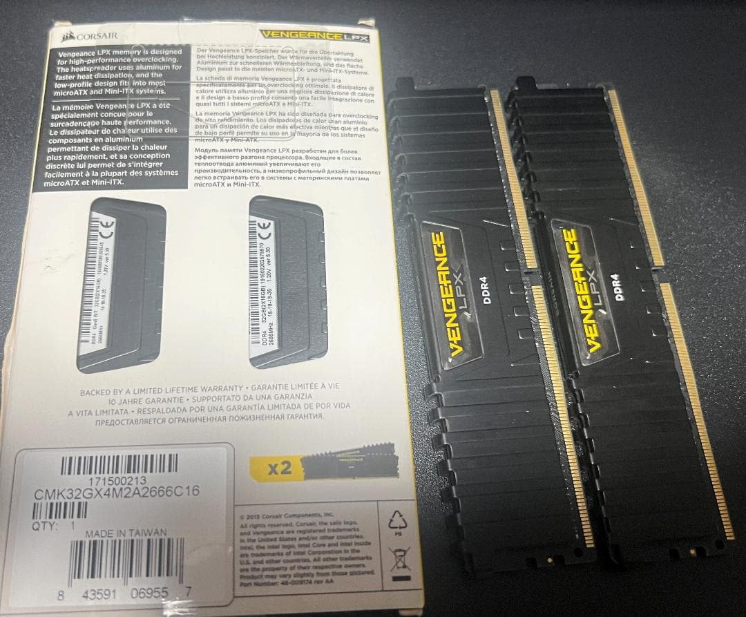 計64GB 16GB×４枚 CMK32GX4M2A2666C16 CORSAIR