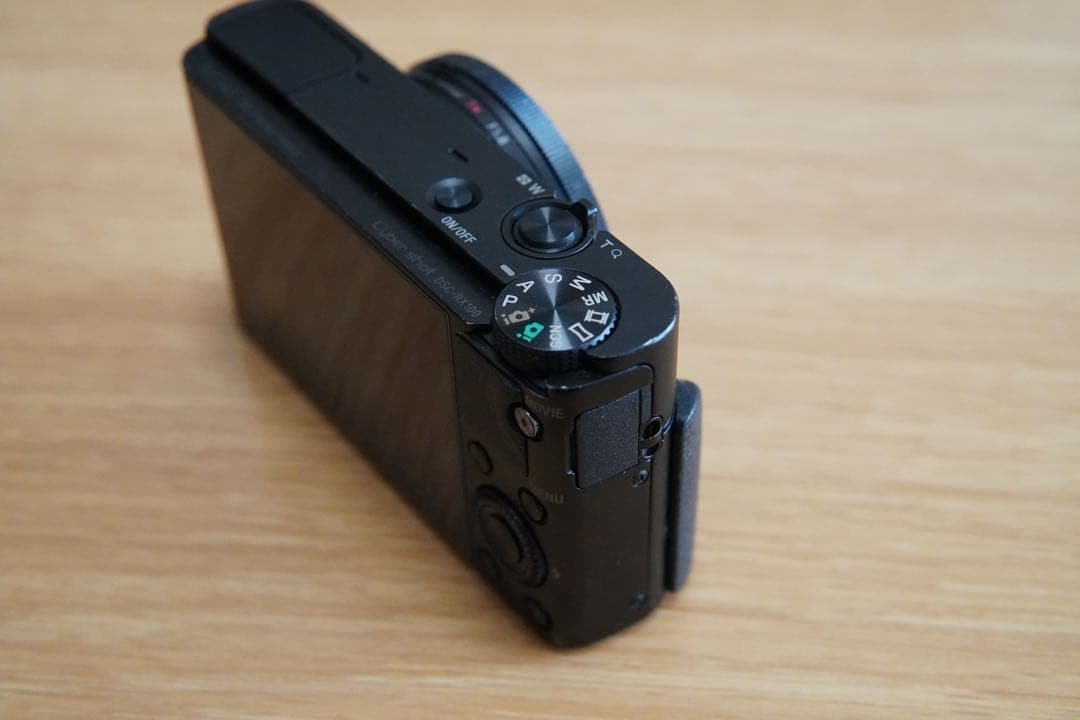 Sony Cyber-shot DSC-RX100 Flashairつき