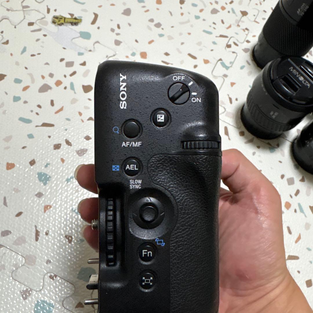 α99 極美品　シャッター数少　純正バッテリーグリップ　レンズ数本　動作快適