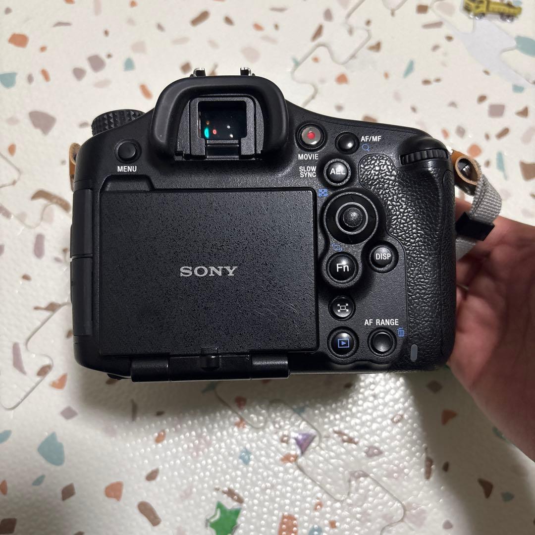 α99 極美品　シャッター数少　純正バッテリーグリップ　レンズ数本　動作快適