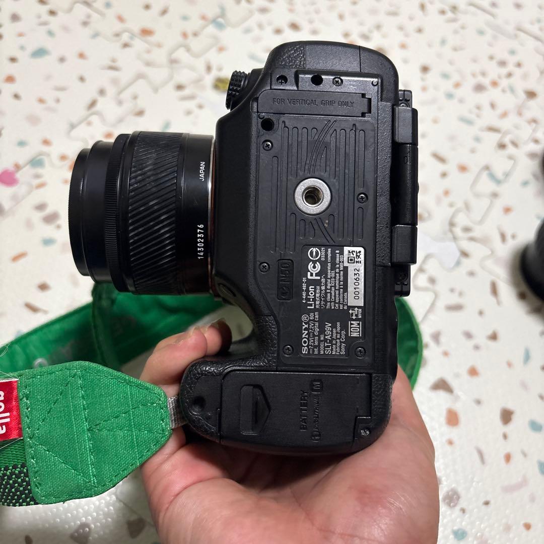 α99 極美品　シャッター数少　純正バッテリーグリップ　レンズ数本　動作快適