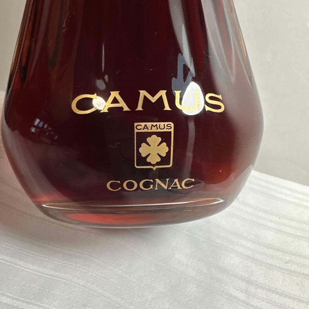 カミュ（CAMUS） カラフェボトル入り コニャック ★バカラ製のボトル