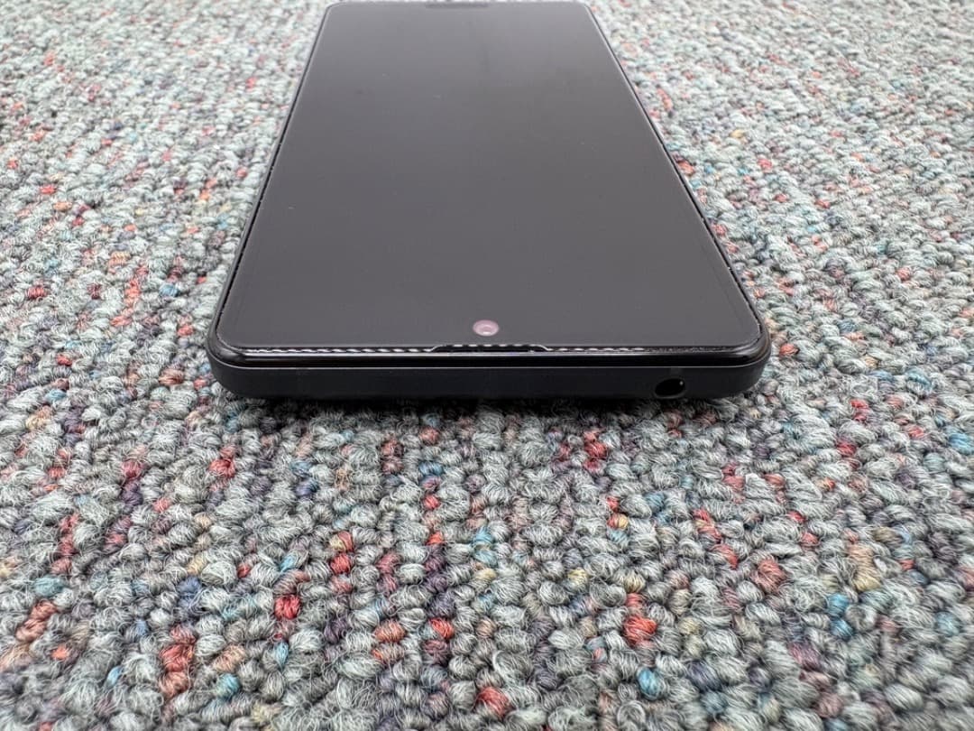SHARP　AQUOS sense5G　SHG03　スマホ　simフリー　972