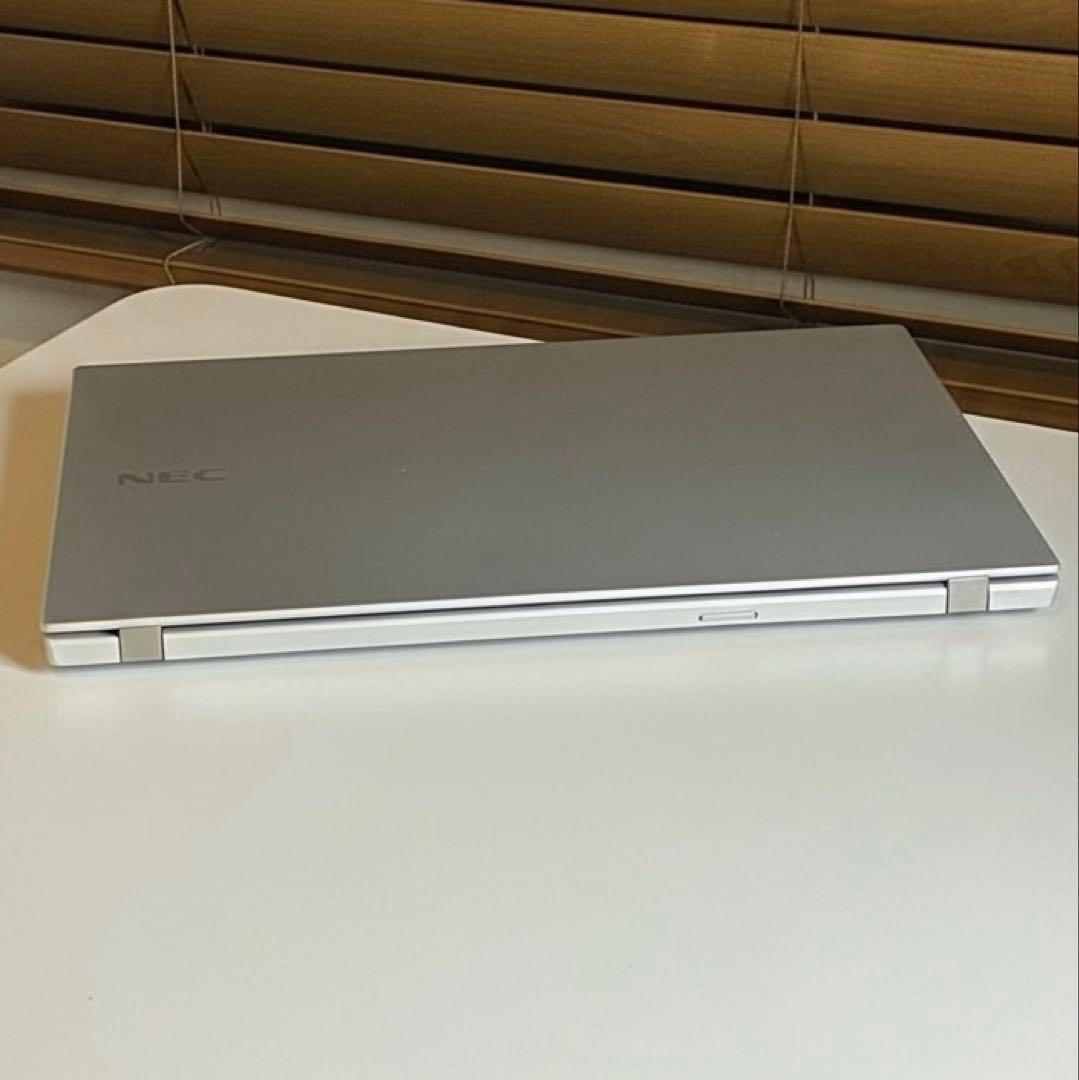 k*n様 【NEC】ノートパソコン　VKT16B-4 CPU第8世代 メモリ8G