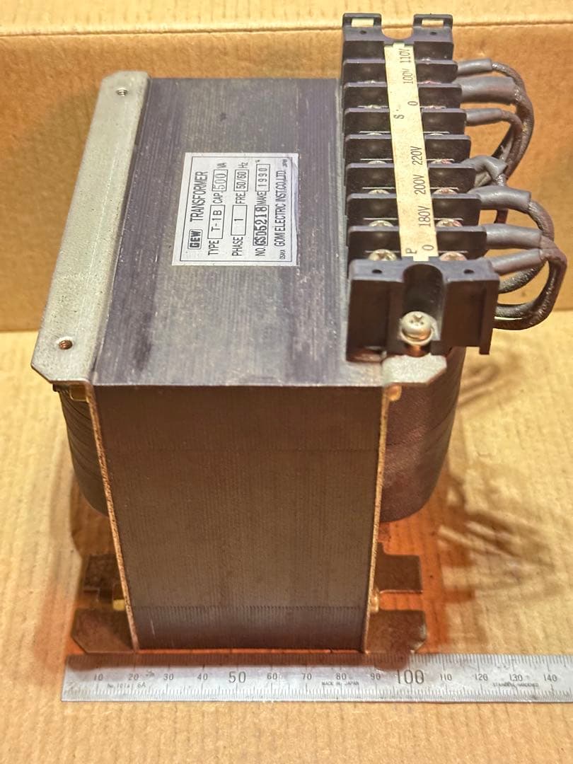 変圧器 トランスGOMI T-1B 1次200V 2次 100V 500VA