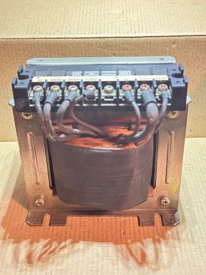 変圧器 トランスGOMI T-1B 1次200V 2次 100V 500VA