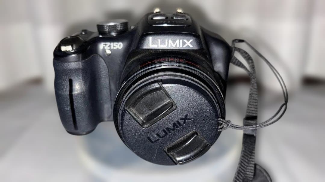 Panasonic Lumix DMC-FZ150 コンパクトデジタルカメラ