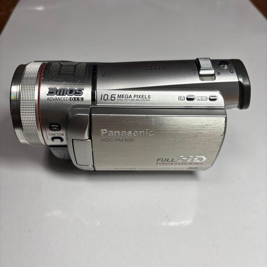 Panasonic HDC-TM300 ビデオカメラ 本体　　三脚付き