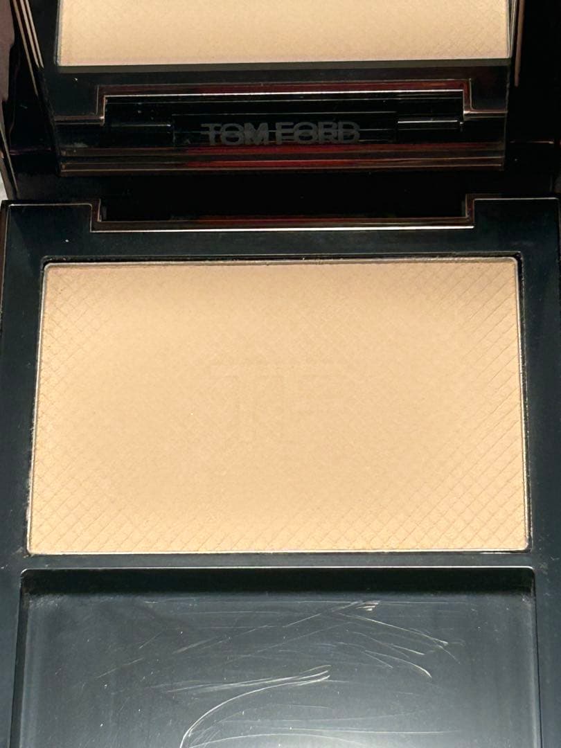 TOM FORD ARCHITECTURE プレストパウダー 01
