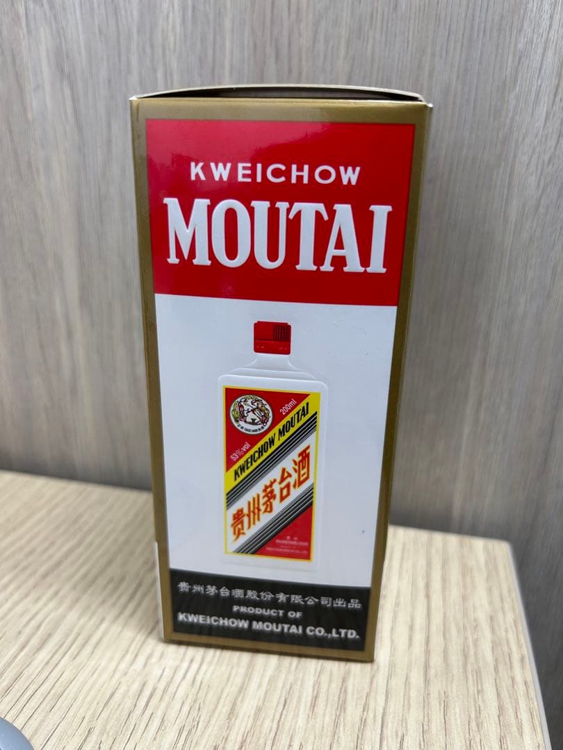 Kweichow Moutai 焼酎 200ml 箱入り