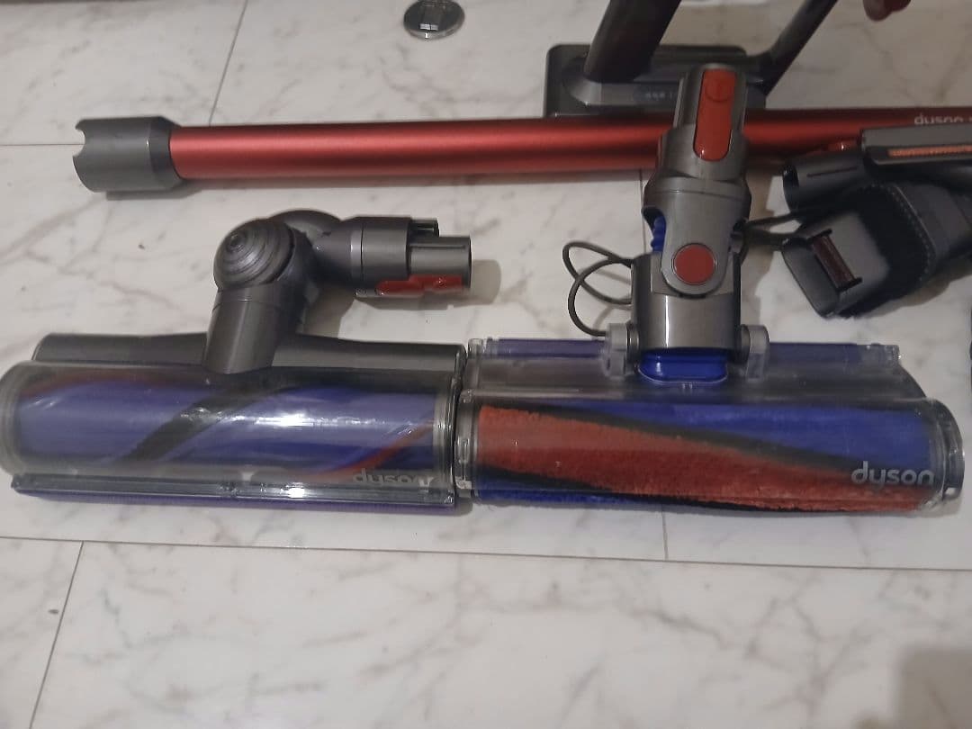 く*ら様 Dyson V10 SV12 レッド パイプ ヘッド2種 動作良好品