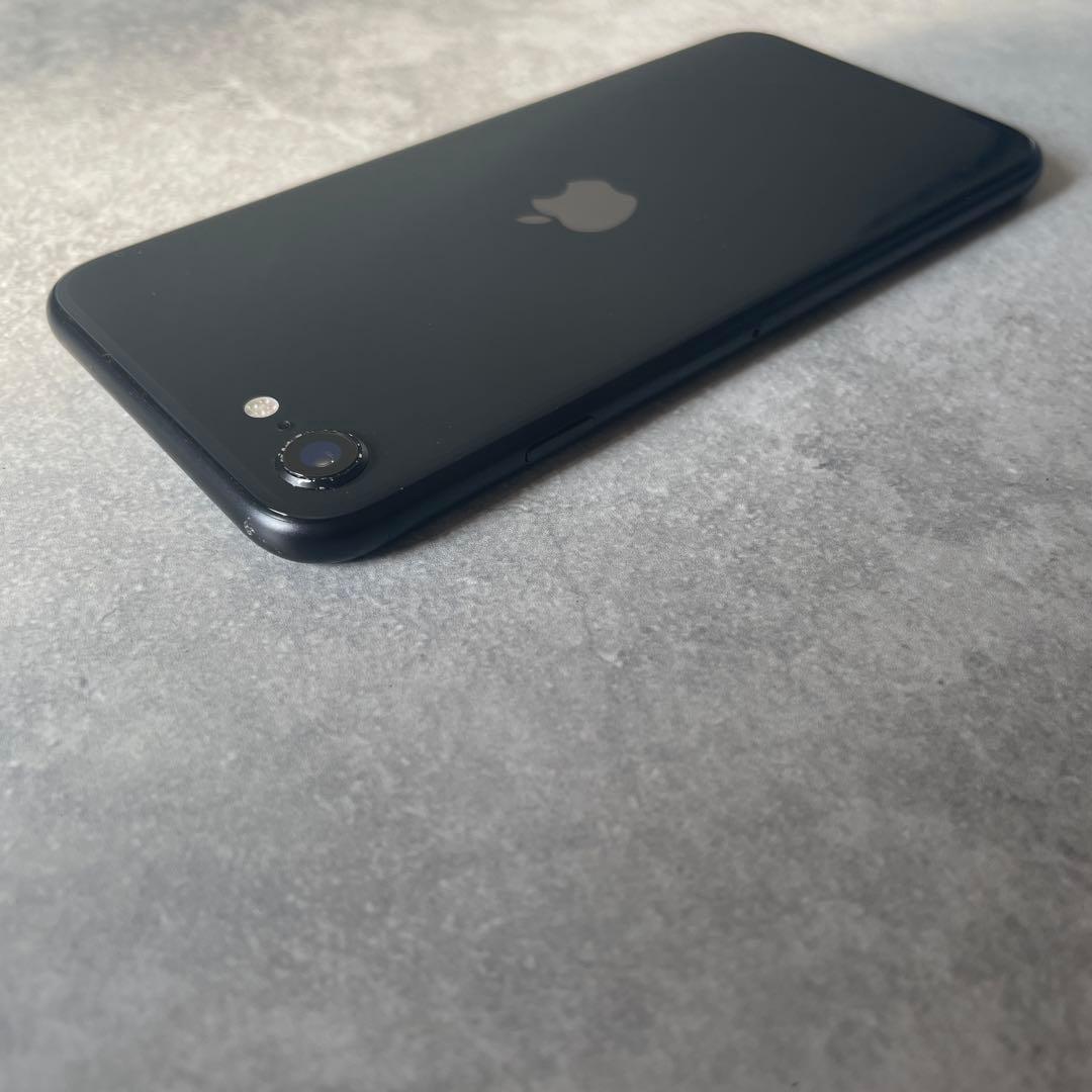 スマートフォン本体 Apple iPhone SE2 64GB