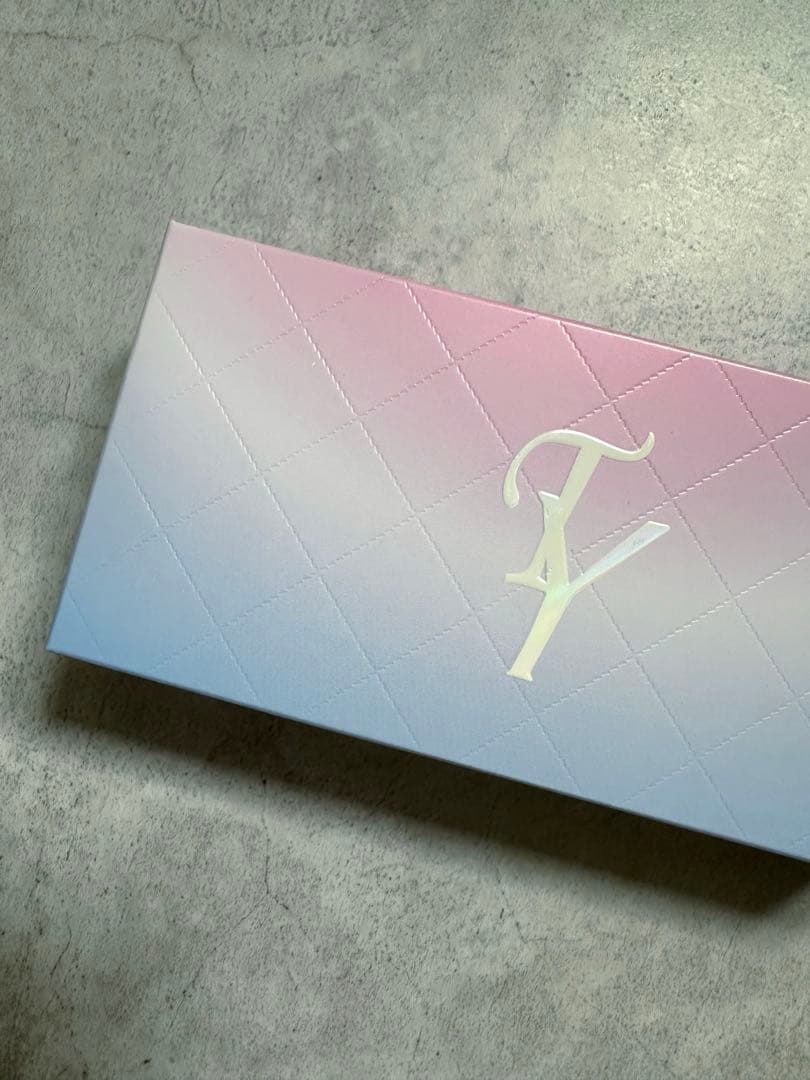 新品未開封！たかの友梨 エステファクトジュエリーパクトVC ファンデーション