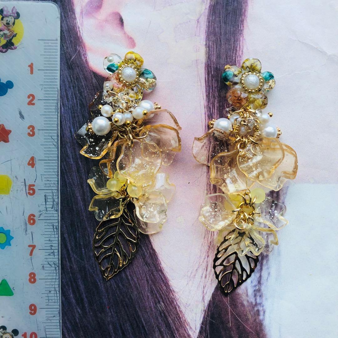 1519 ドレスアップフラワー　ハンドメイド　イヤリング