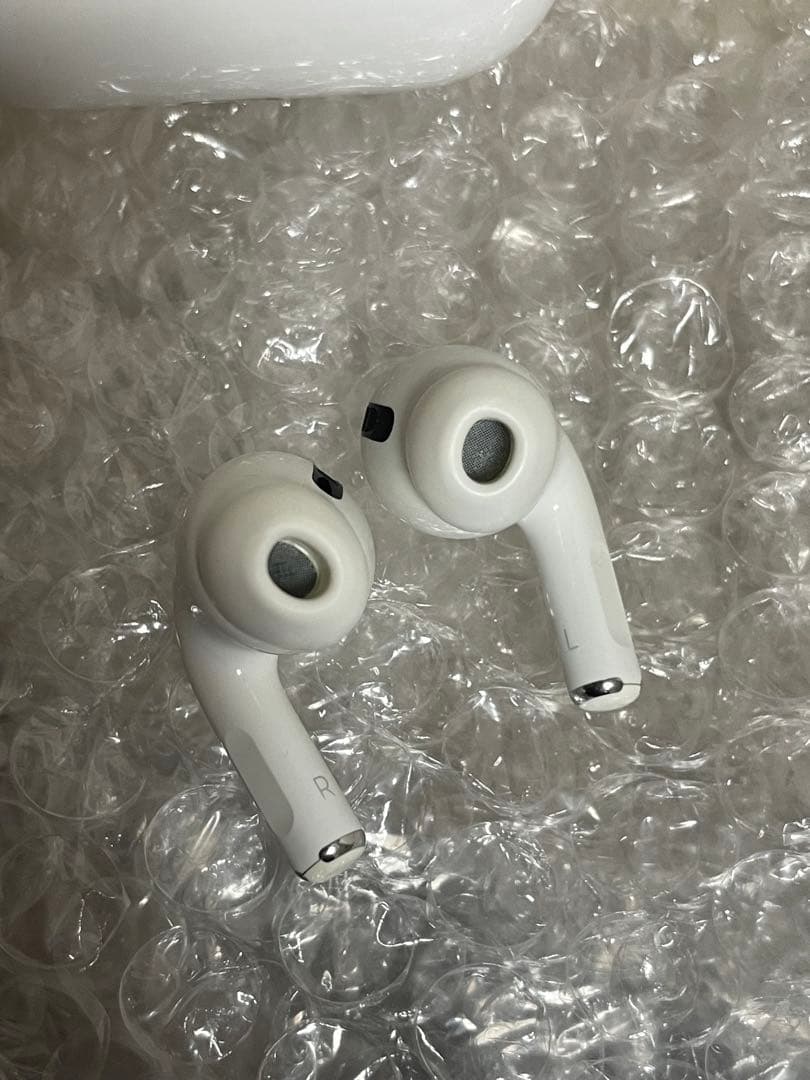 Apple AirPods Pro 正規品　純正品　本体　左右イヤホン