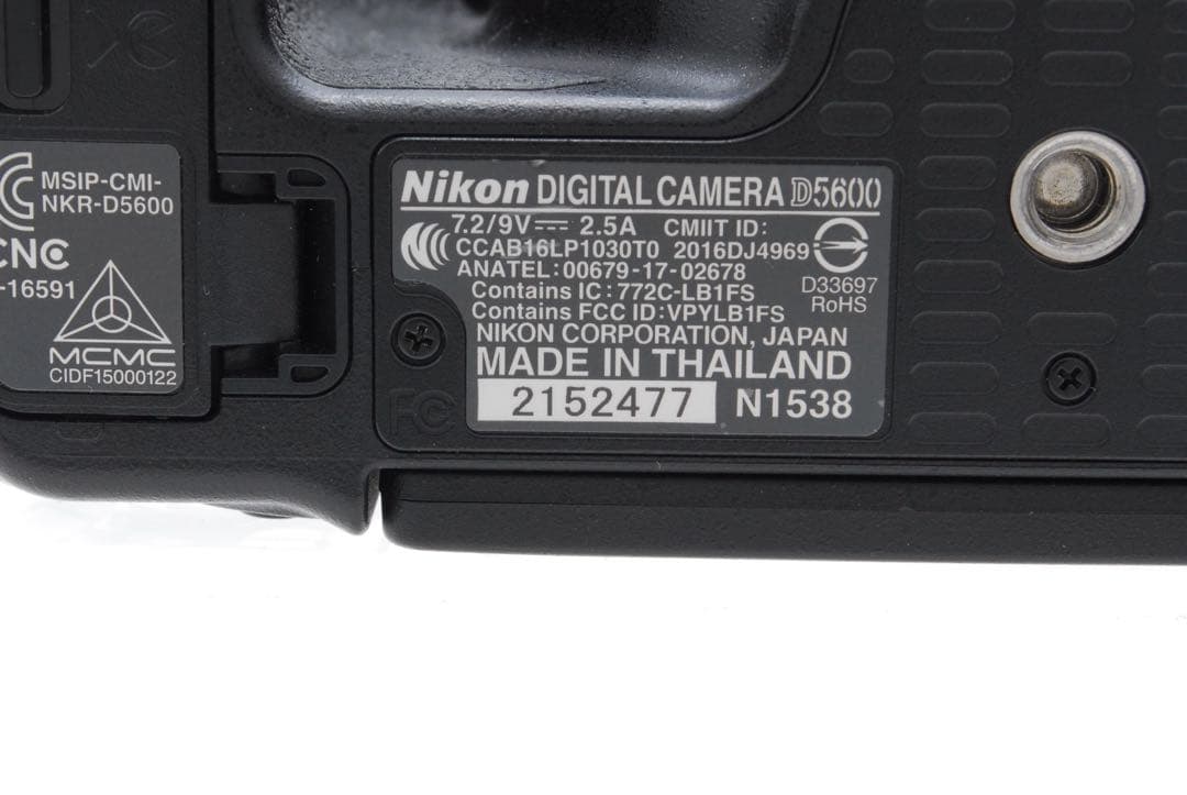 ✨極美品✨ニコン D5600❤️バリアングル液晶搭載モデル！