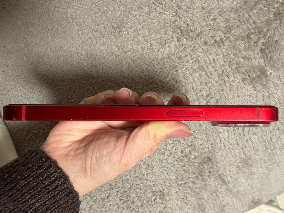 Apple iPhone 13 Product Red 本体