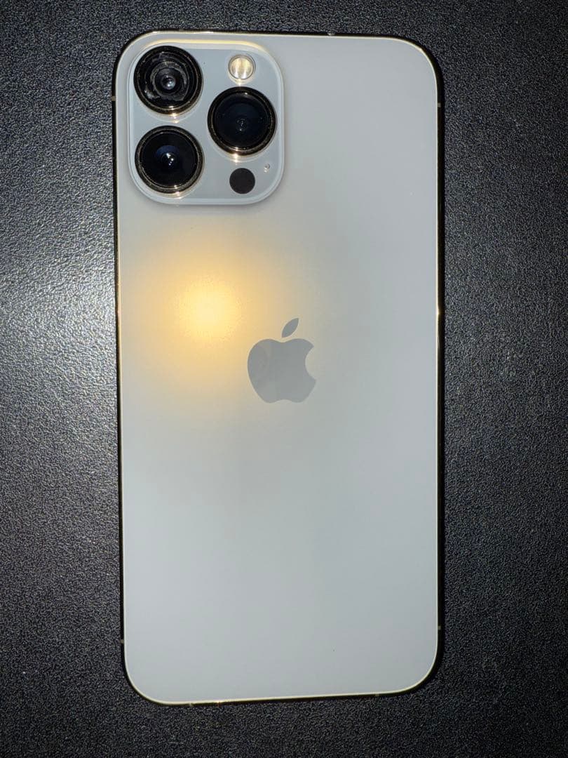 Apple iPhone 13 Promaxゴールド