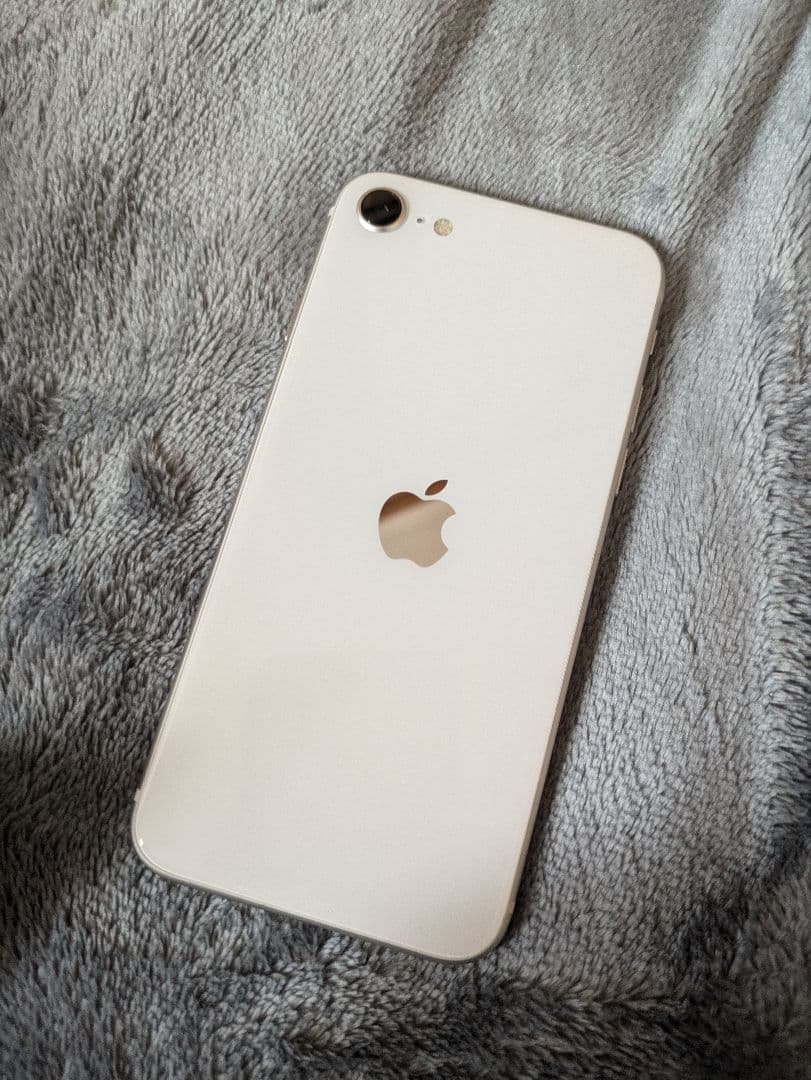 iPhone se3 64GB バッテリー状態100%