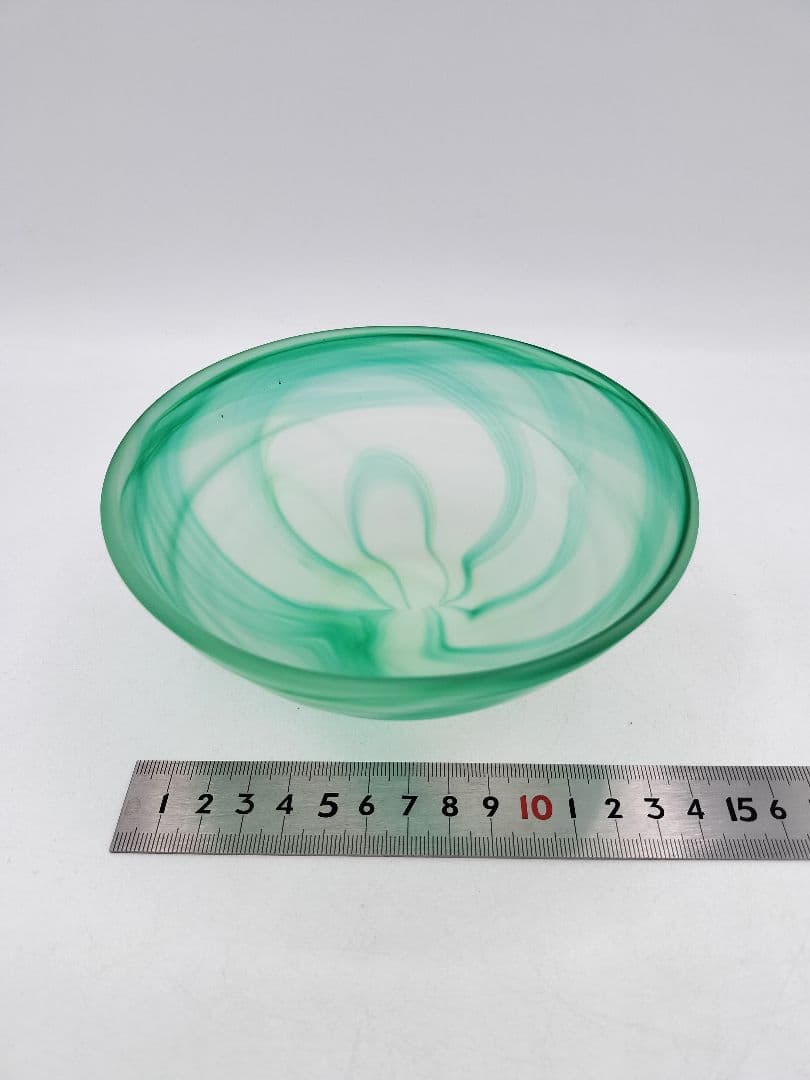 d048【未使用】茶碗 ガラス　義山　グリーン　 岡本寛 木箱 茶道具