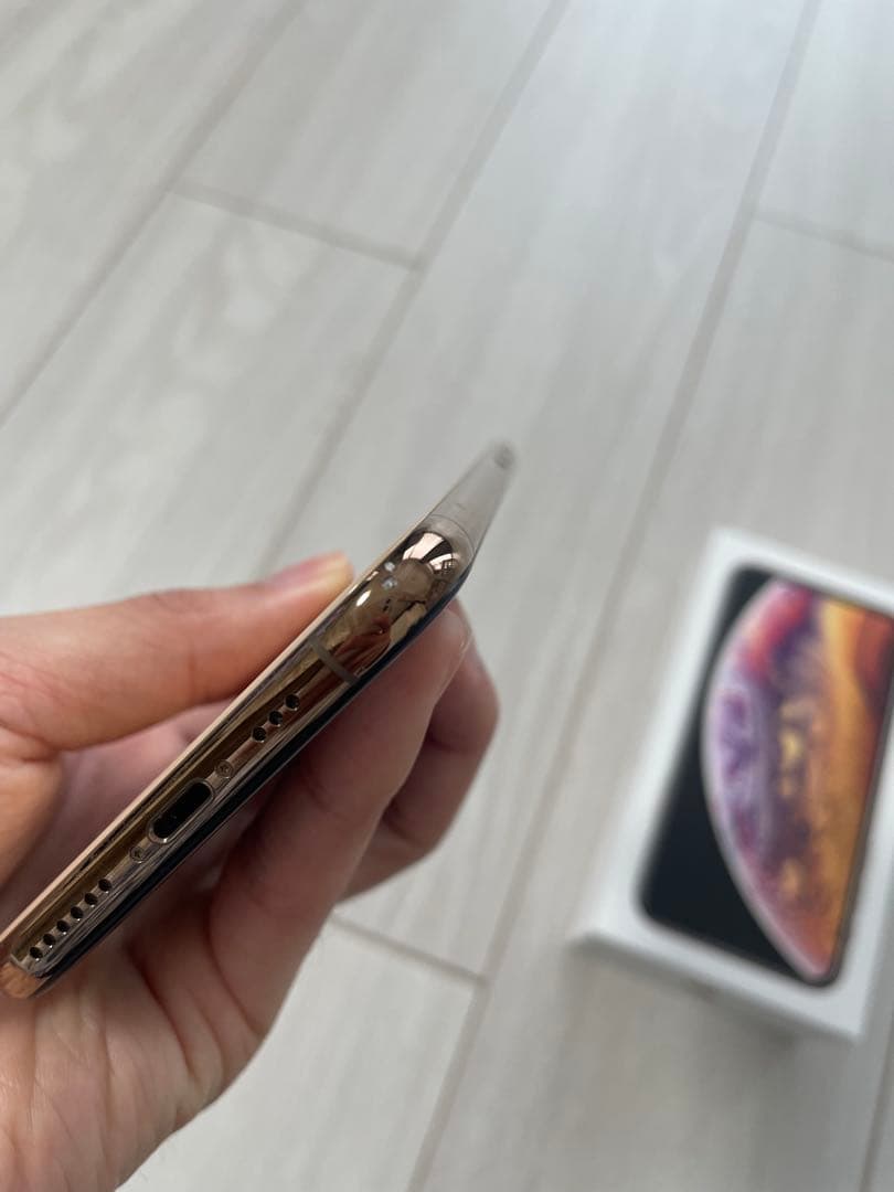 【バッテリー79%】Apple iPhone XS 本体　箱付き