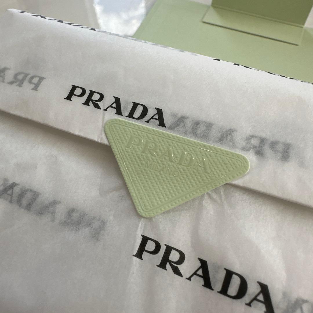 新品未使用　ギフトボックス　PRADA PARADOXE ヘアミスト 30ml