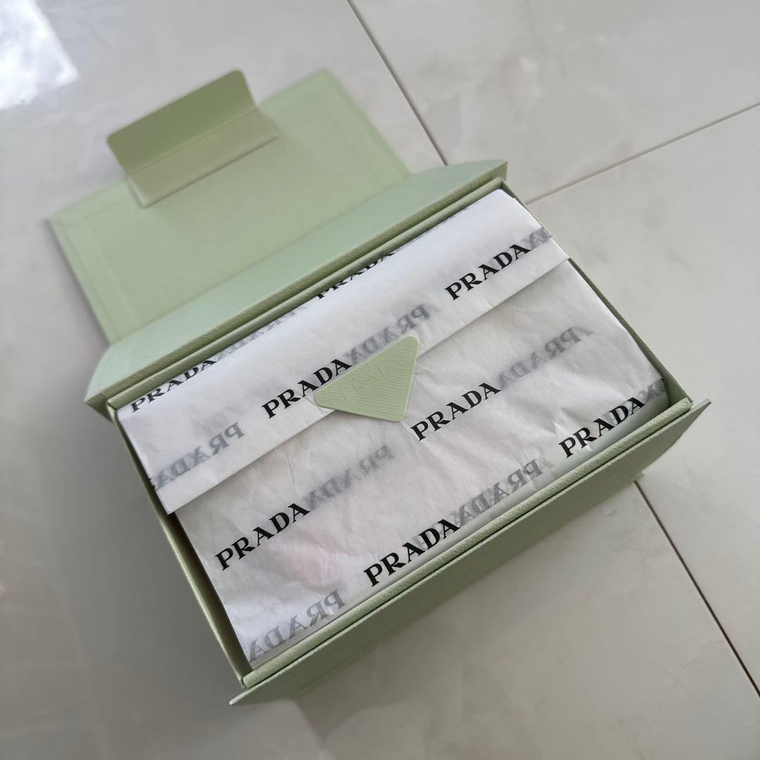 新品未使用　ギフトボックス　PRADA PARADOXE ヘアミスト 30ml