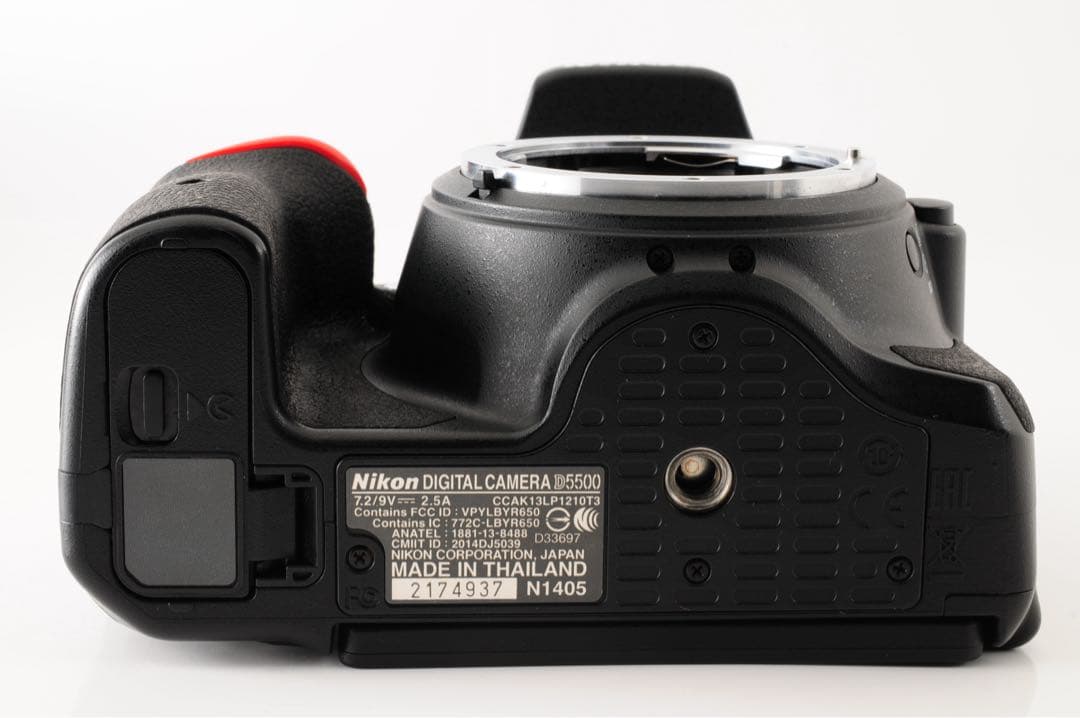 美品 【SC:8,443回】 ニコン Nikon D5500 18-140mm