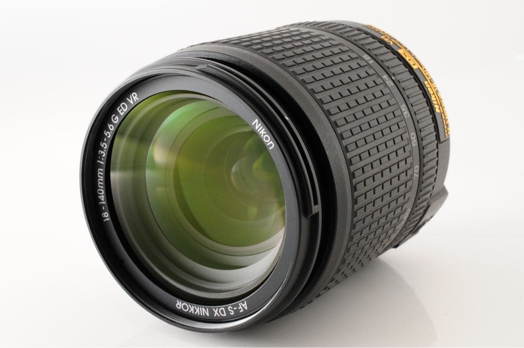 美品 【SC:8,443回】 ニコン Nikon D5500 18-140mm